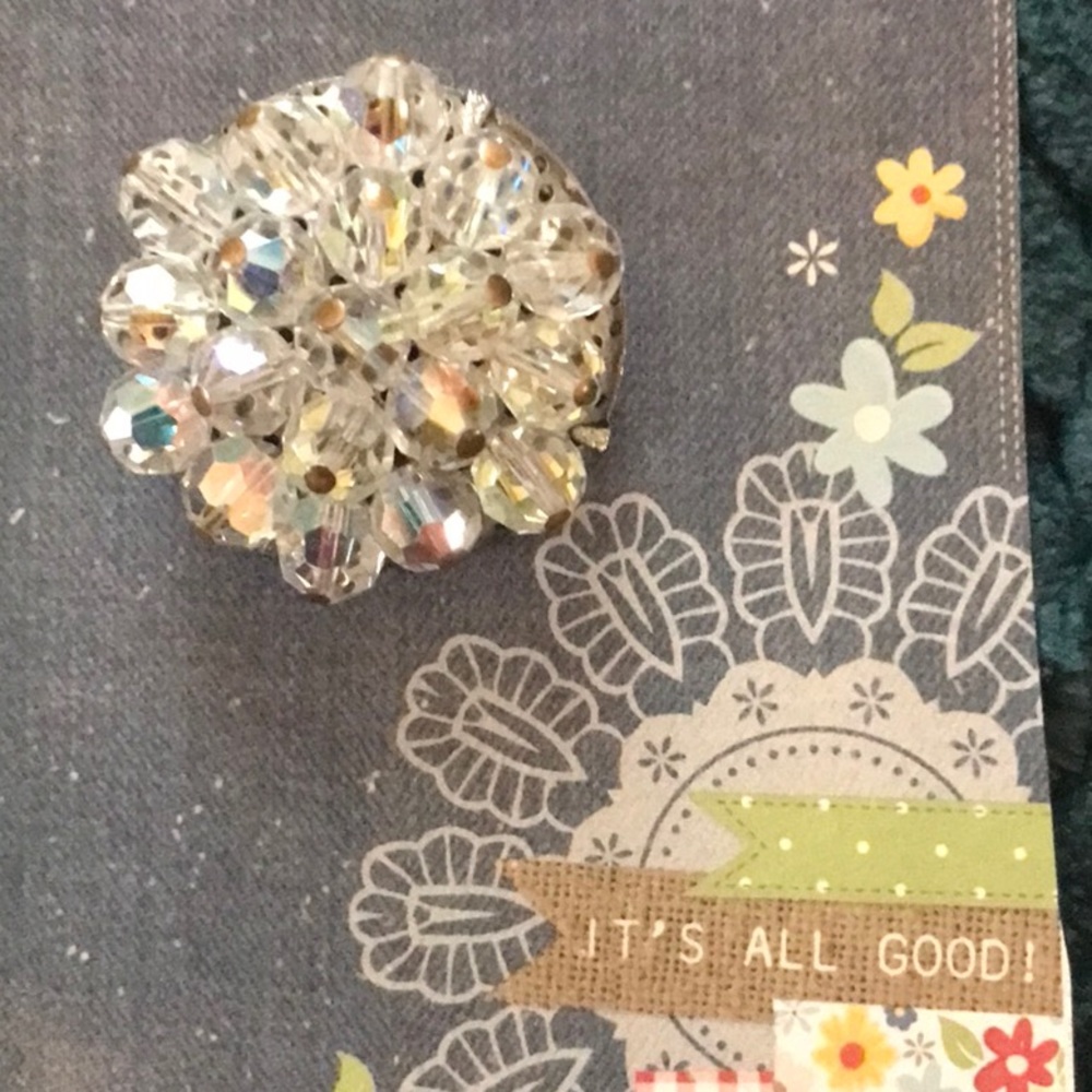 Vintage Aurora borealis brooch